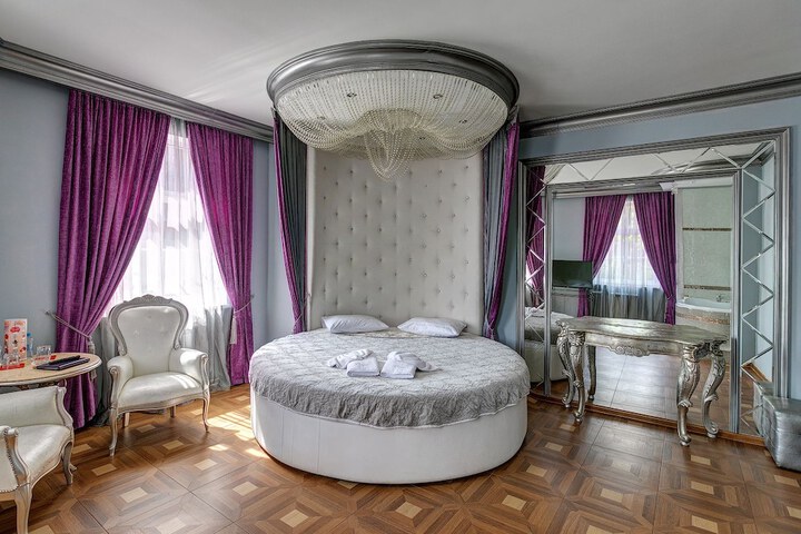 Room 21 of 36