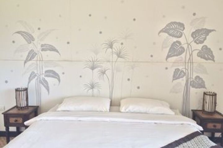 Room 12 of 28