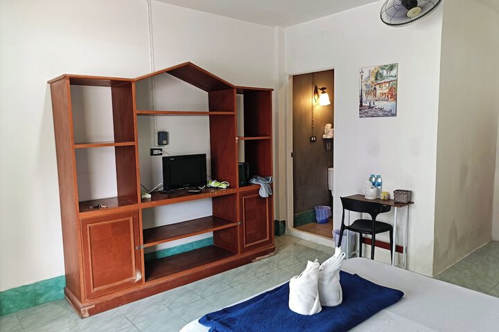Room 7 of 78