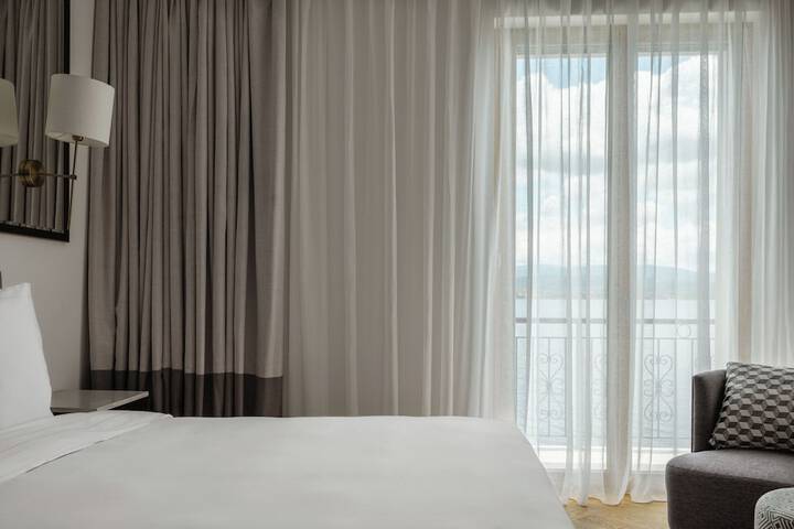 Room 9 of 55