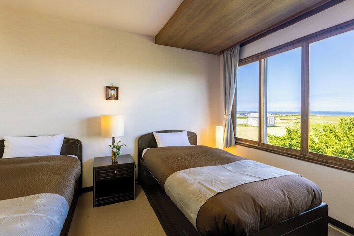Room 4 of 55