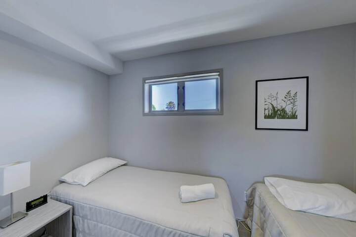 Room 6 of 35