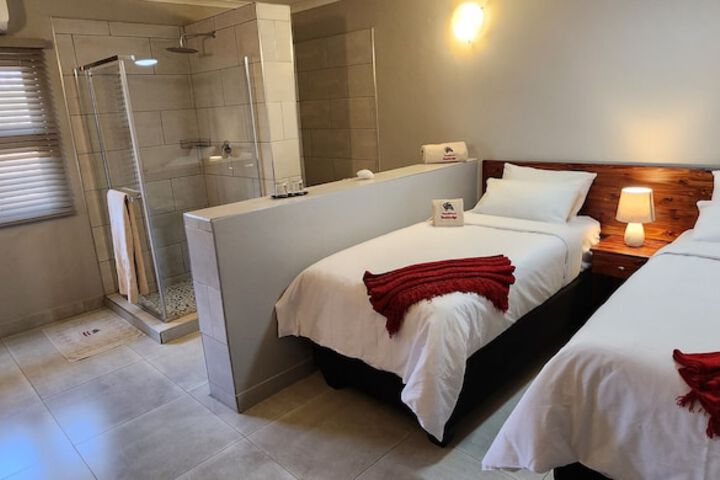 Room 4 of 27