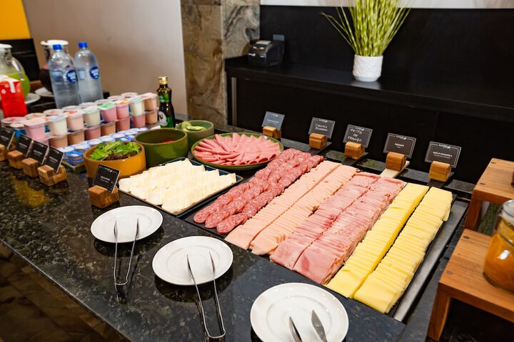 Dining 50 of 69