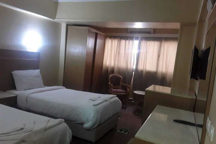 Room 29 of 66