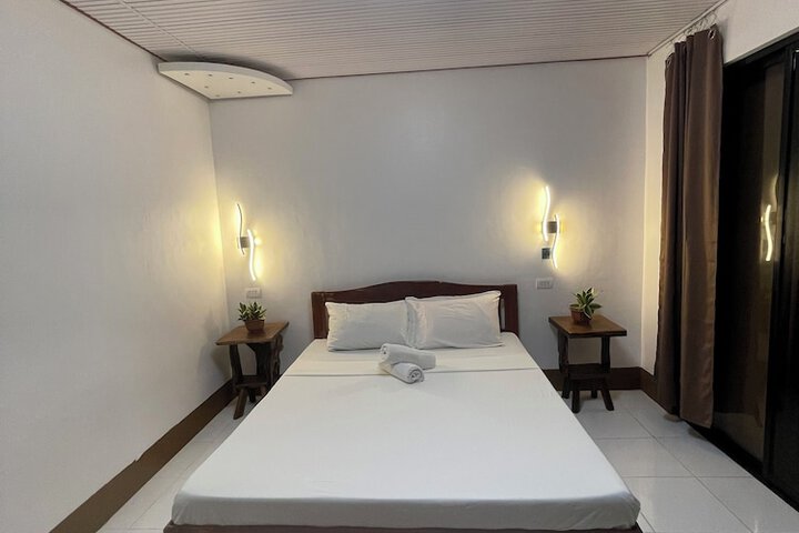 Room 7 of 61