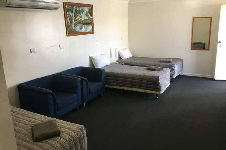 Room 7 of 25