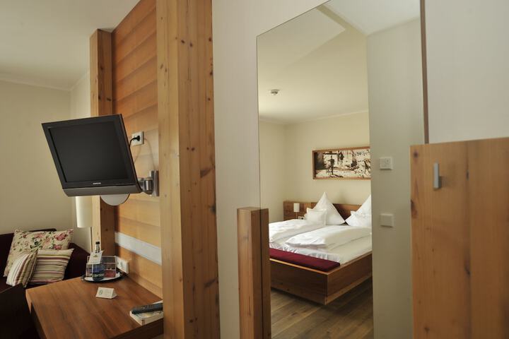 Room 6 of 23