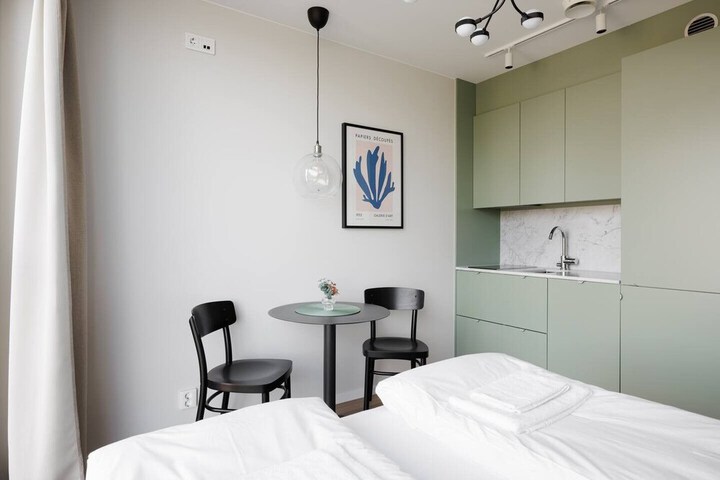 Room 53 of 162