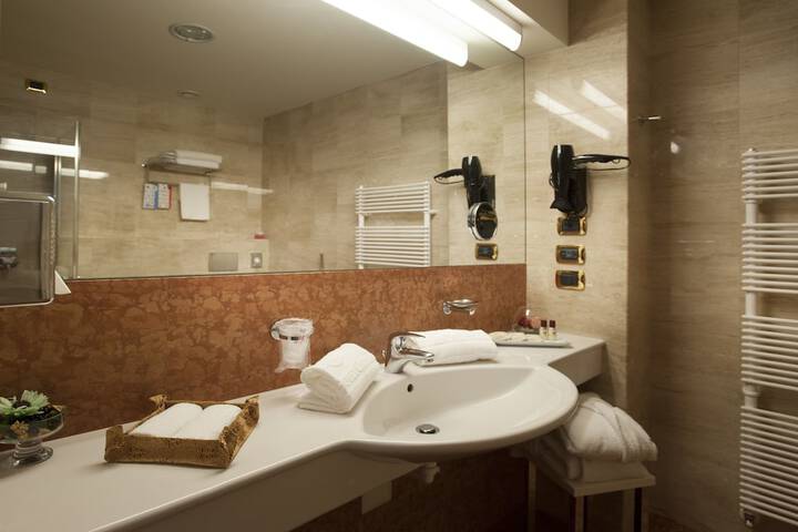 Room 41 of 81