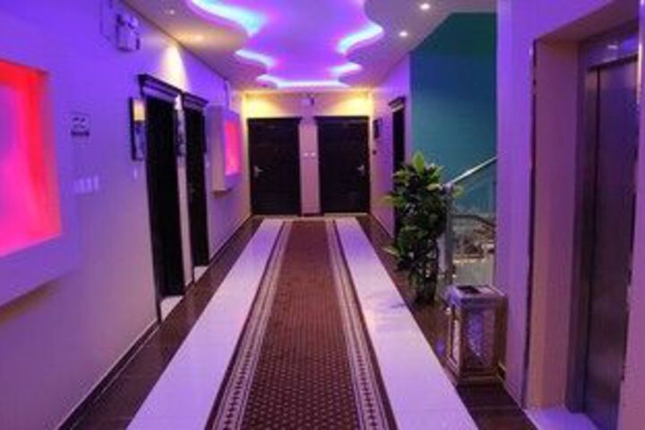 Ballroom/Hall 34 of 82