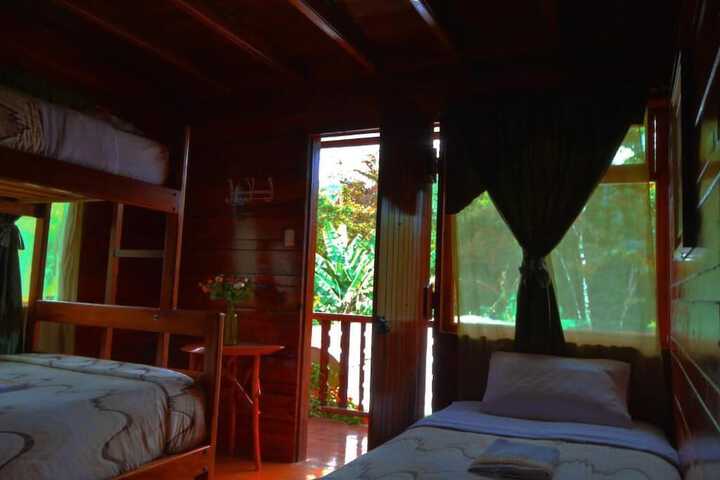 Room 28 of 160