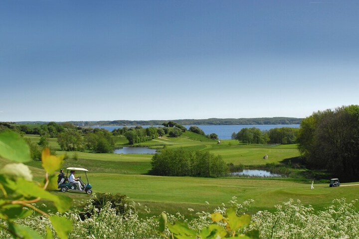 Golf 54 of 76