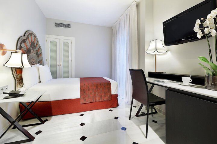 Room 19 of 70