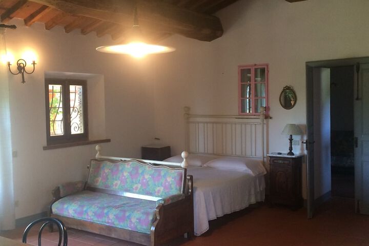 Room 8 of 85