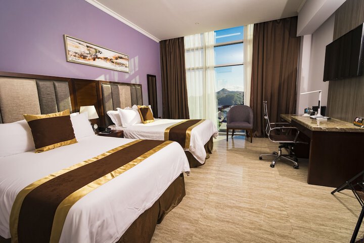 Room 21 of 33