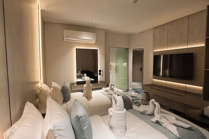 Room 22 of 48