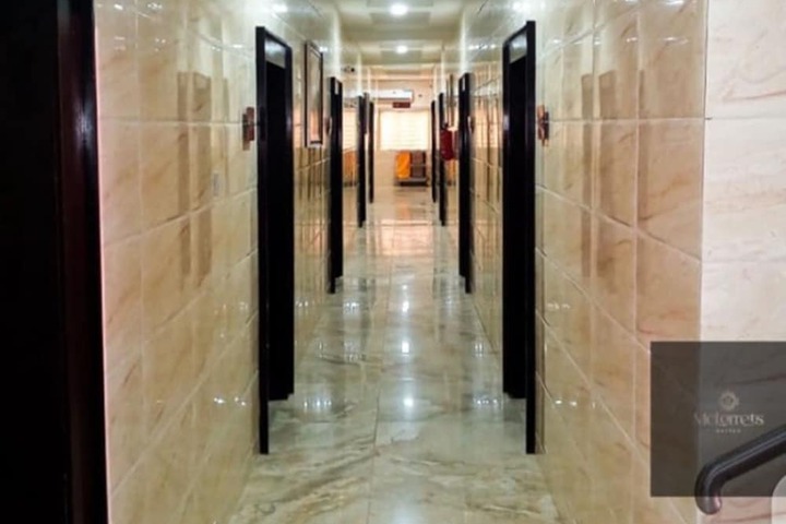 Ballroom/Hall 28 of 29