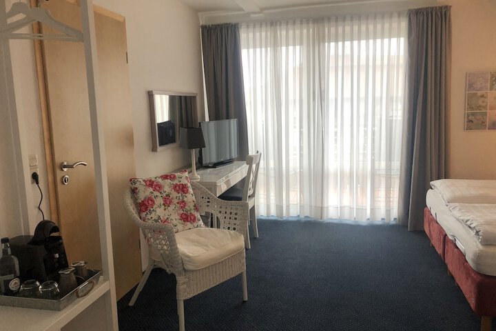 Room 10 of 47
