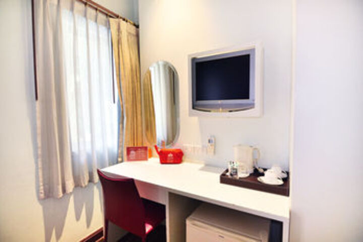 Room 17 of 21