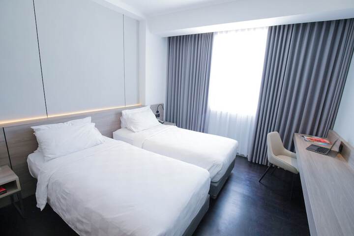 Room 13 of 39