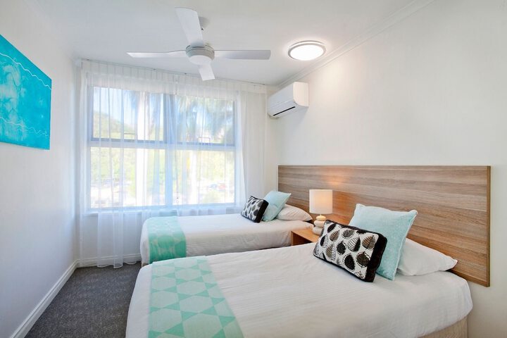 Room 9 of 120