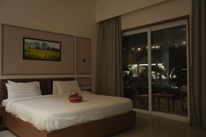 Room 8 of 38
