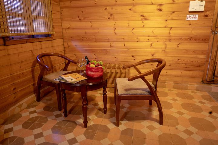 Room 6 of 47