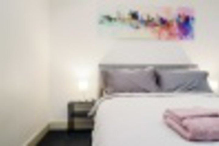 Room 136 of 372