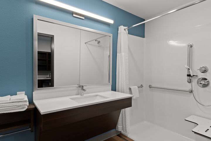 Room 22 of 28