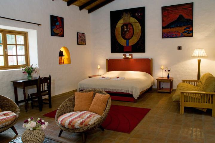 Room 4 of 36