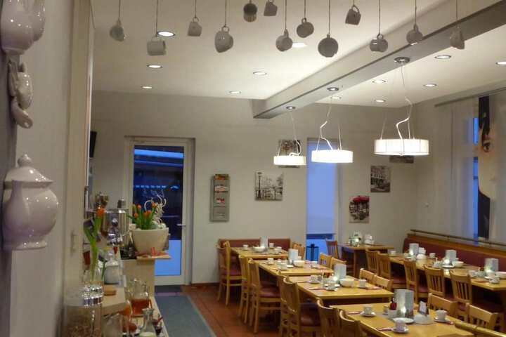 Dining 14 of 23