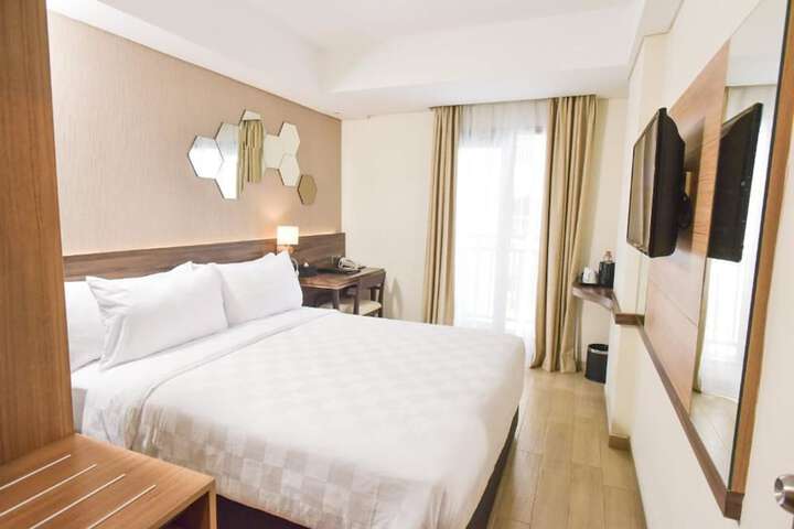 Room 4 of 54