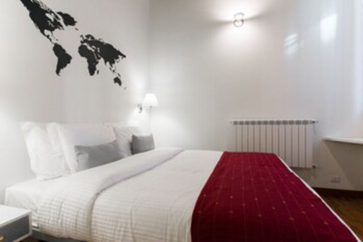 Room 16 of 22