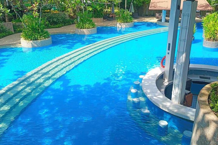 Pool 70 of 112