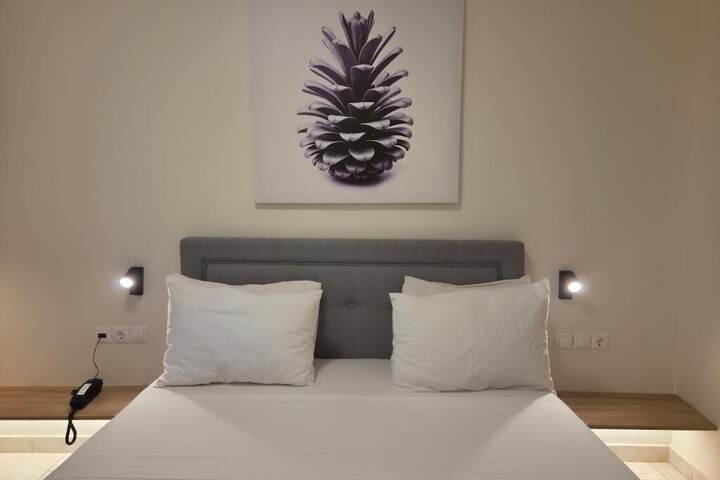 Room 5 of 25