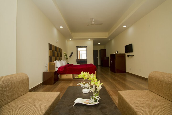 Room 12 of 64