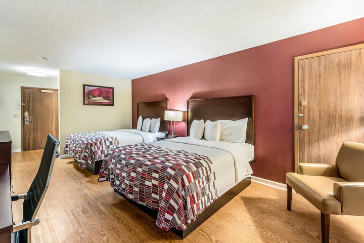 Deluxe 2 Queen Beds (5 of 12)