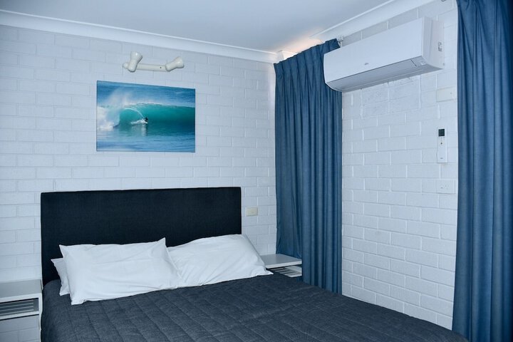 Room 14 of 27