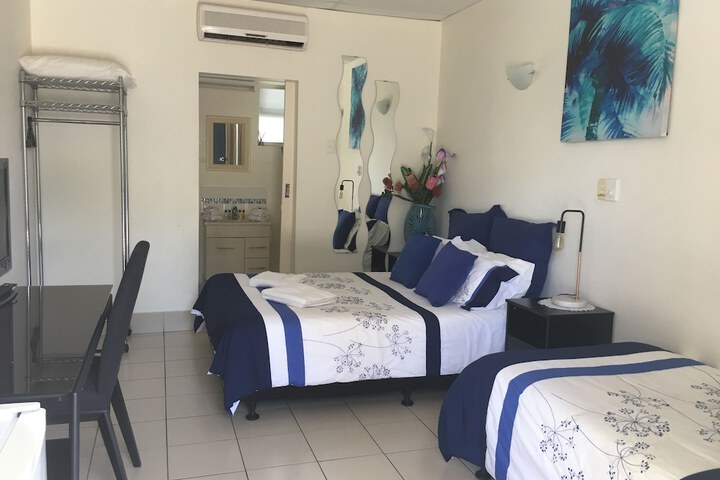 Room 3 of 12