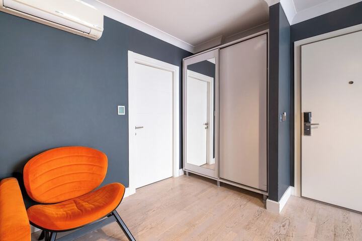 Room 54 of 100