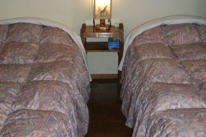 Room 8 of 128