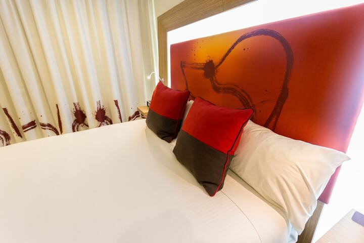 Room 7 of 50
