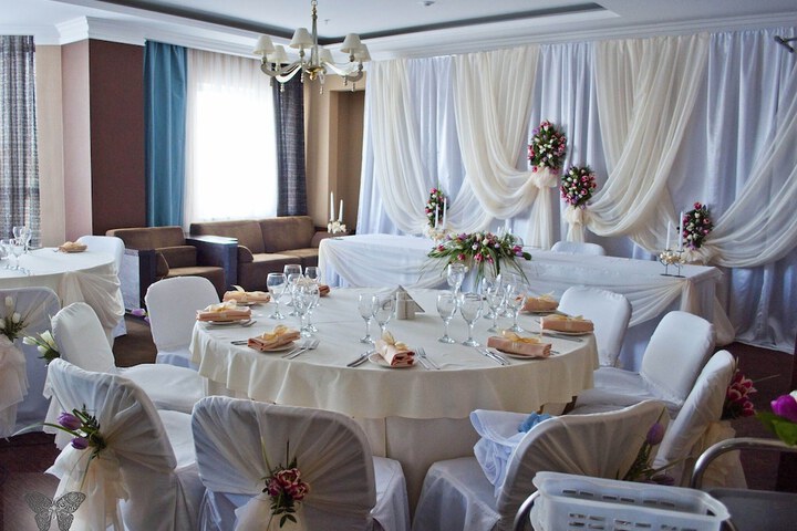 Ballroom/Hall 50 of 56