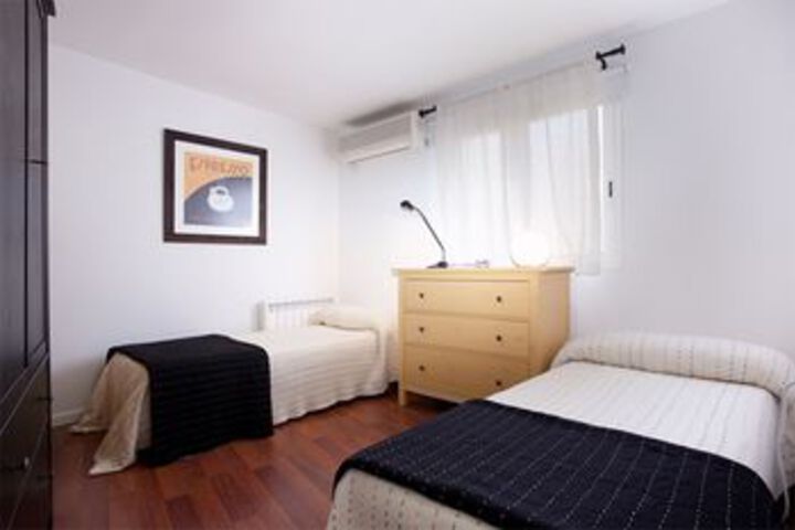 Room 6 of 19
