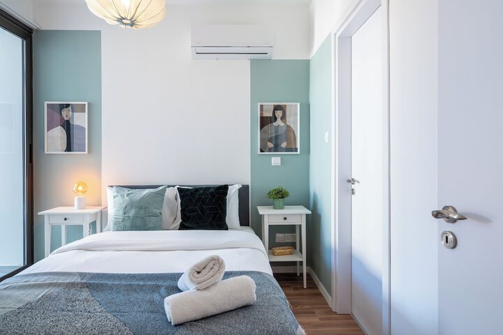 Room 45 of 210