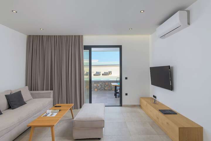 Room 6 of 21