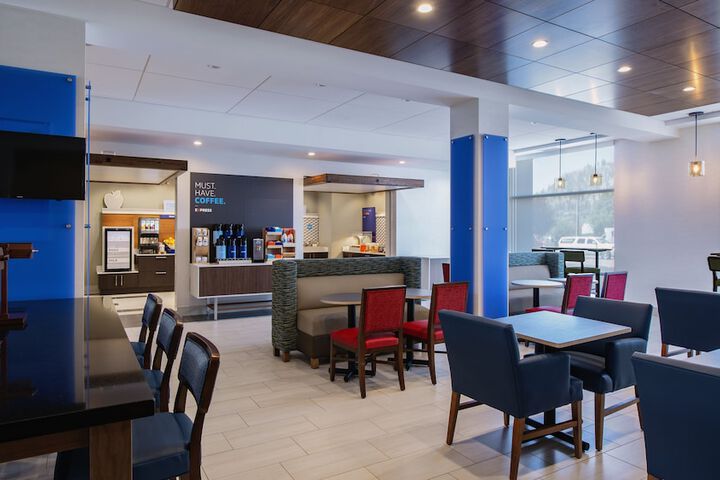 Breakfast/Coffee Service 16 of 38