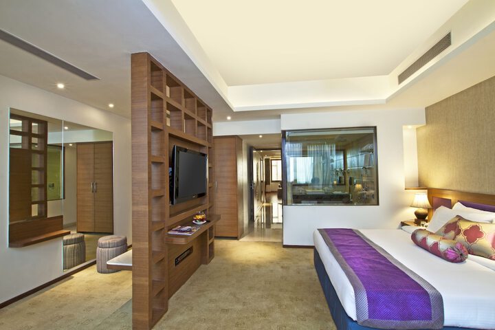 Room 16 of 53