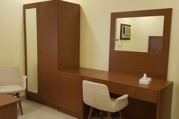 Room 12 of 25